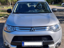 Mitsubishi outlander - mașină de familie