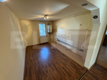 Apartament 4 camere, etaj 2, zona Sensul Vechi