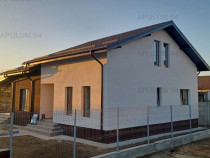 Săbăreni, casă nouă tip parter, cu pod mansardabil