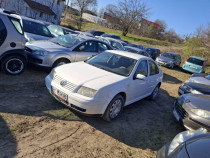 Vw bora 1.6i 2004 900e impecabila acte la zi