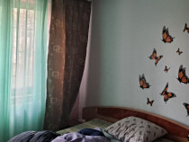 Apartament 2 camere transformat in 3 camere situat in zona A