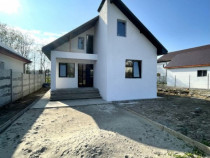 Casa la sol, 4 camere, Lumina