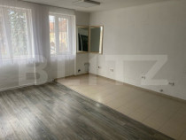 Spatiu comercial de Inchiriat, 5 incaperi, 130 mp, etaj 1, z