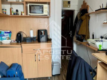 Garsoniera la etaj intermediar, zona Complexul Studentesc