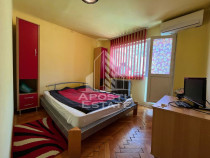 Apartament cu 3 camere, decomandat,etaj intermediar, zona...