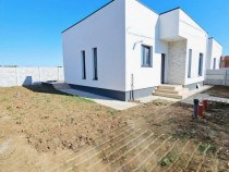 Casa pe parter 3 CAMERE/2 BAI/Com.Berceni/COMISION 0 %