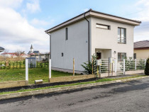 Casă de vânzare modernă și spațioasă – Comision 0%!
