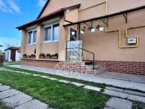 Casa cu 2 camere ,1472mp in Battanya