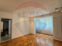 Apartament 2 camere de vânzare etajul 1 în zona Podgoria