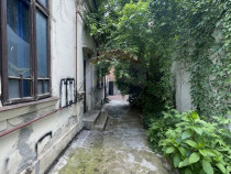 Teren si constructie de renovat I zona Unirii - Popa Soare