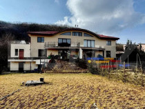 Casa tip Duplex de vanzare, 6 camere, garaj, Zona Tauti !