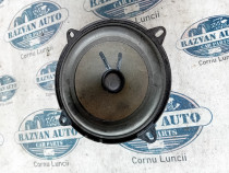 Boxa dreapta fata Dacia Duster 2013