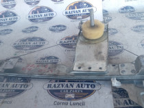 Macara geam stanga spate Dacia Duster 2013