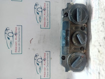 Panou comanda clima Volkswagen Passat 2011