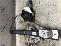 Macara geam stanga spate Audi A4 B8 2012