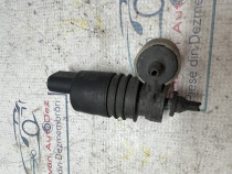 Pompa spalator vas parbriz Volkswagen Passat B7 2010