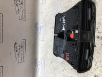 Grila ventilatie centrala Skoda Yeti 2.0 Motorina 2014