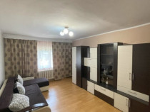 Apartament de vanzare, cu 3 camere decomandat, 68 mp, parter