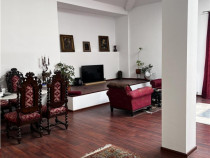 Vila interbelica eleganta complet renovata