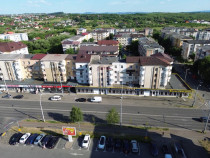 Spațiu Comercial de Vânzare 780 mp utili - Vitrină 63 ...