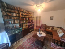 Apartament cu 3 camere de vanzare in Campina - Zona Liceu...