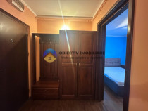 Apartament spațios cu 3 camere de vânzare -zona centrala-