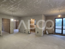 Patru apartamente pentru investitie etaj intermediar 289 mp