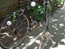 Sau schimb bicicleta cursiera