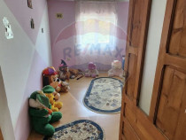 Casă spațioasă cu 6 camere, la doar câțiva pași de ...