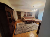 3 Camere, Decebal, 9 min Metrou