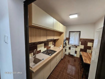 Apartament cu 3 Camere Decomandate-Parter-Zona Burdujeni-CuzaVoda 2