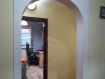 Apartament cu 3 Camere Decomandate Zona George Enescu
