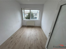 Garsoniera 12mp , de , zona Sud, etaj 4 cu acoperis