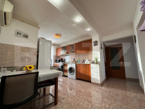 Apartament cu 3 camere decomandat, balcon, loc de parcare&ndash;