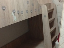 Pat supraetajat copii