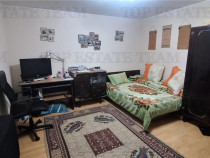 Casa spatioasa cu 5 camere si curte proprie in Zona Bratian