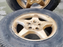 Dau jante cu anvelope plus bullbar cu tot cu bare