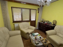 Vand apartament cu 2 camere