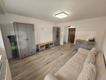 Apartament cu 2 camere, decomandat, 56 mp, zona centrala, Bl