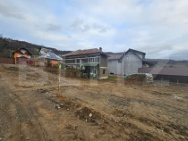 Casă cu 4 camere, demisol şi teren 300 mp, C&acirc;mpeni, Mihoe