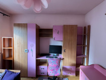 Mobila camera fetita