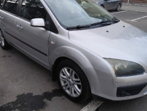 Vând Mașină Ford focus 2 motorina an 2005 motor 2 cai 136