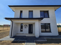 Casa langa padure cu curte generoasa 704 mp