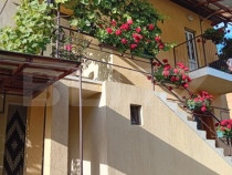 CASA IN CENTRU -REGHIN CU SPATIU COMERCIAL