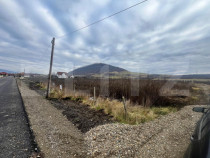 Teren intravilan, 10 ari, ideal pentru casa/hala, zona Sarat