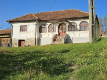 De vânzare – Casă în Curtea de Argeș, cartier Șipot