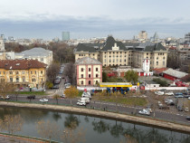 Apartament foarte spatios cu 2 Camere Bdul Libertatii-Parc I