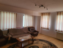 Inchiriez apartament 2 camere ultracentral pitesti cu loc parcare