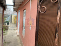 Casa 3 camere, teren 264 mp, deschidere 8 m, toate utilitati