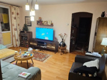 Apartament 3 camere etaj 1 &icirc;n zona Taxe și Impozite
